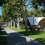 Rose Camping 2*