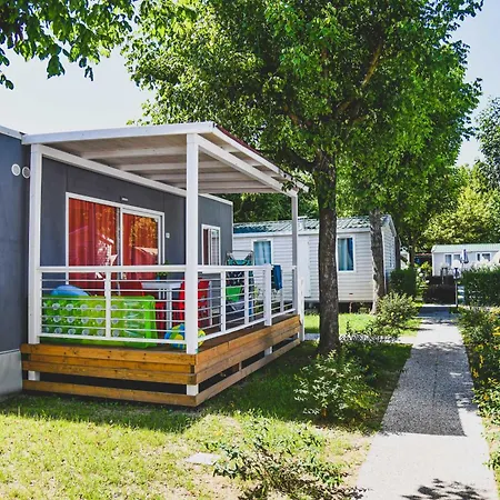 Rose キャンプ場 2*