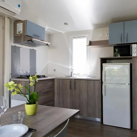 キャンプ場 Rose 2*