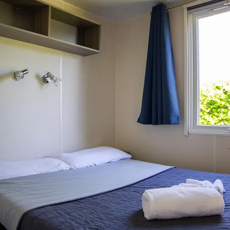 Rose キャンプ場 2*