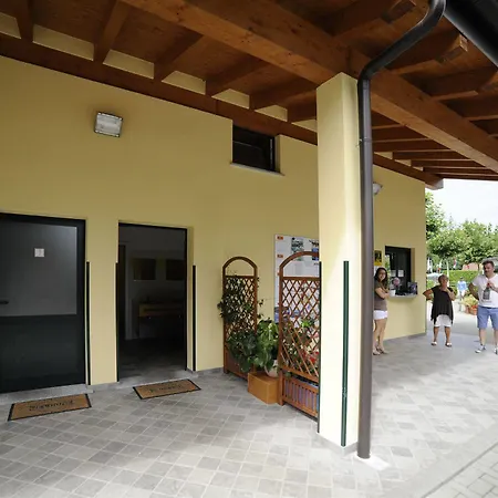 Rose キャンプ場 2*